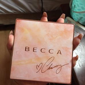Becca Pallet