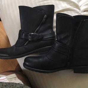 Black Boots