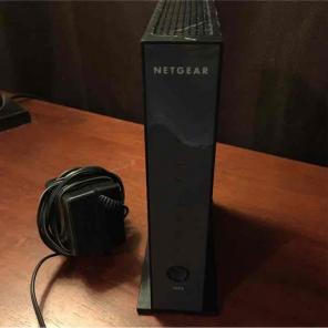 Net Gear N300 Router w adapter