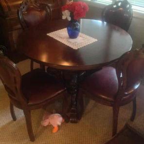 Georgeous burl top table and 4 leather c