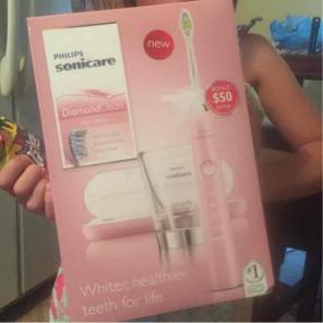 Diamond clean toothbrush