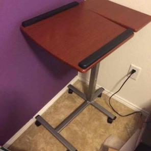Laptop stand