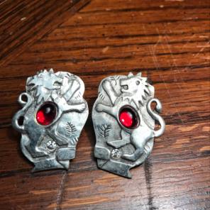 VTG JJ Silver Tone Leo Earrings