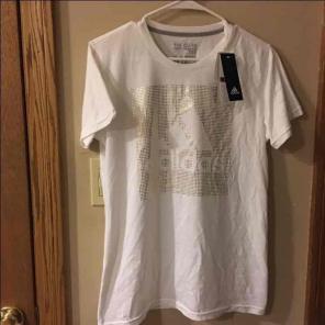 Adidas T-Shirt