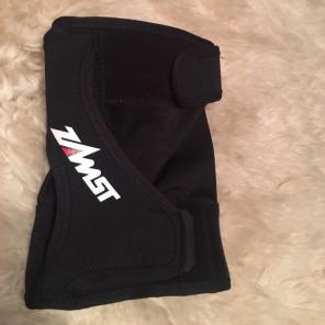 Zamst Knee Brace