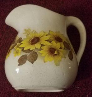 Vintage Mccoy black eyed susan pitcher