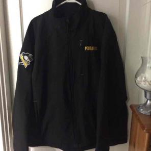 Penguin black jacket like new XL