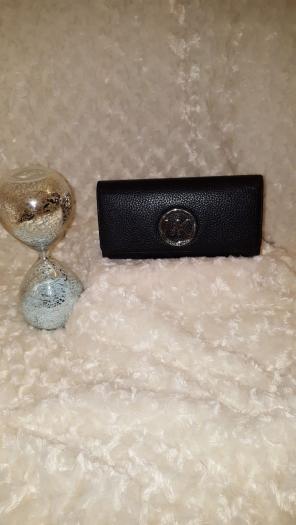 ♡♡2 DAY SALE♡♡ MK Fulton Wallet