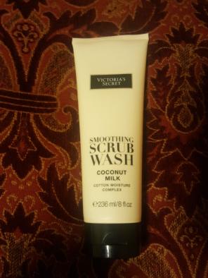 Victoria's Secret scrub