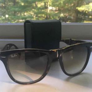 Ray Ban tortoise folding wayfarer
