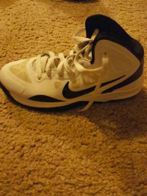 Nike girl shoes