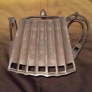 BEAUTIFUL GODINGER SILVER TRIVET