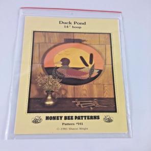 Honeybee Patterns Duckpond Applique