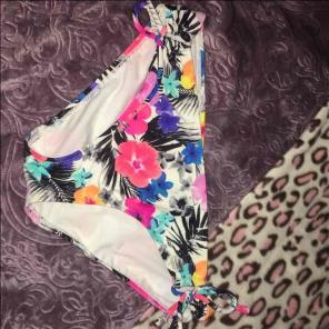 Takiti Bikini bottoms size small/xsmall