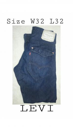 LEVI JEANS