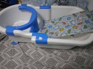 Convertible baby bath
