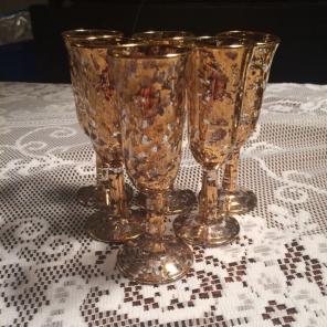 Set of 6 VTG Gold Flake Cordial Glasses