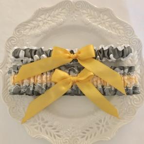 Pewter Gray And Yellow Garter Set