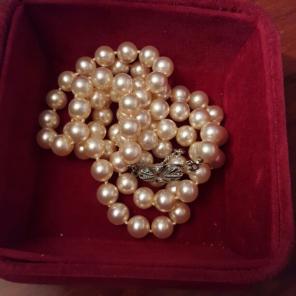 Antique Vintage Pearl Necklace (26 in)