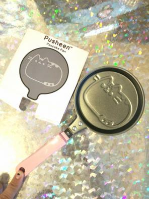 Pusheen Cast Iron Pan LIMITED EDITION