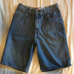 LEVIS JEAN SHORTS SZ 30
