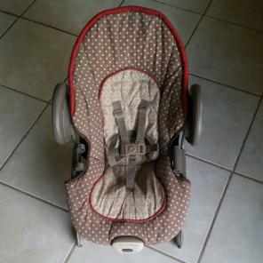 Baby Bouncer Seat W/Soothing Vibration
