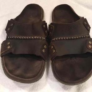 Men's Cushe Manuka slides size 11