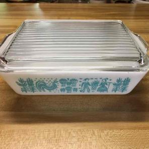 Pyrex Butterprint 503 Fridgie with Lid