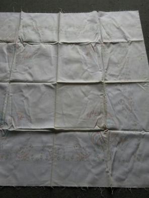 Stamped Roosters Pattern Tablecloth