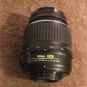 Nikon AF‑S DX Zoom‑Nikkor 18‑55mm