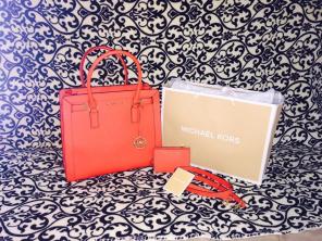 MIchaek Kors Satchel