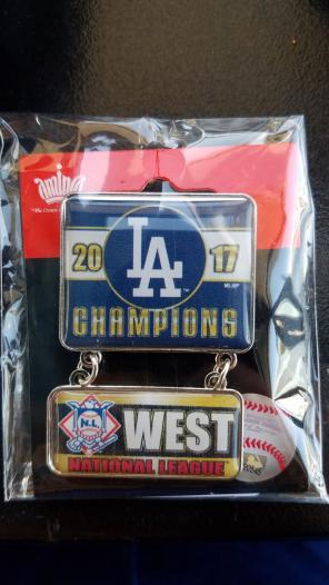 Dodgers pin