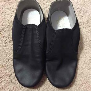 dance shoes