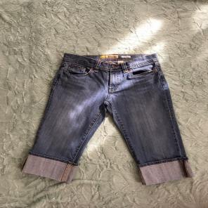 Old Navy Cuffed Capris