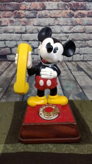 Vintage 1976 Mickey Mouse rotary phone