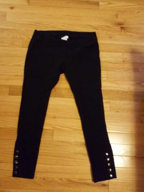 Motherhood Capris Size M