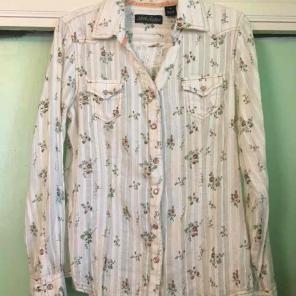 Vintage pearl snap blouse