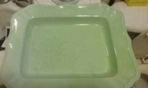 Ceramic serving dish