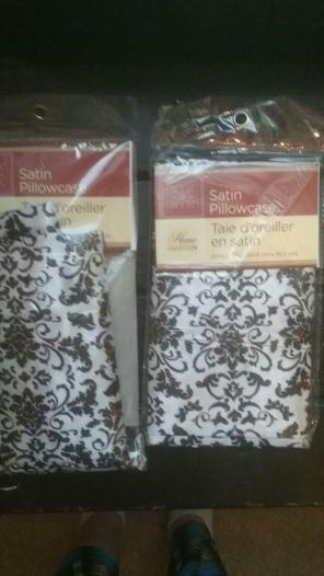 2 standard silky pillow cases NEW