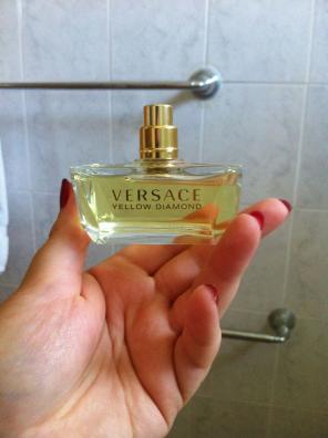 Versace Yellow Diamond 90% full