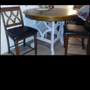 Real Oak Wood Kitchen Table & 3 Chairs.
