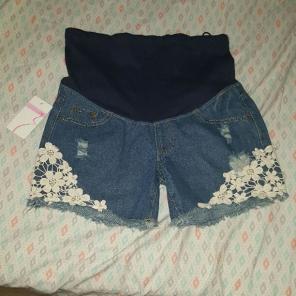 Maternity shorts