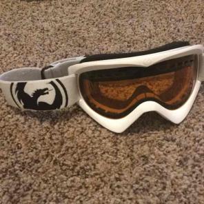 Dragon white Snowboard/Ski goggles