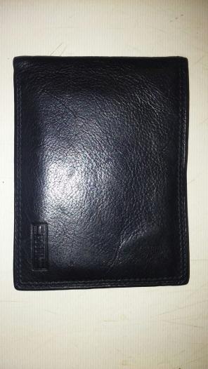 Fossil Wallet Genuine Leather Used.