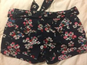 Women's Shorts Sz 3/4
