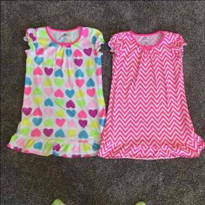Girls size 6 nightgown