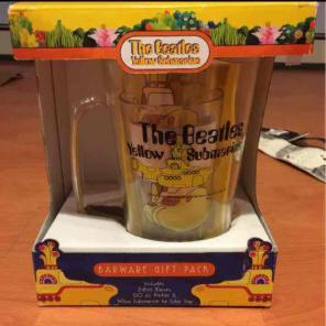 FREE SHIP! The Beatles Barware Gift Set
