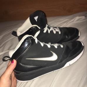 Nike Basketball Shoes Size 4.5Y