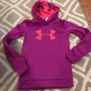 Girls Under Armour hoodies size small