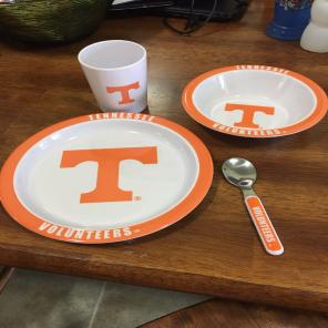 Toddler TN dinnerware